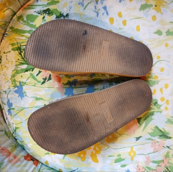 girlfriend collective sandals - Picture 4 of 4